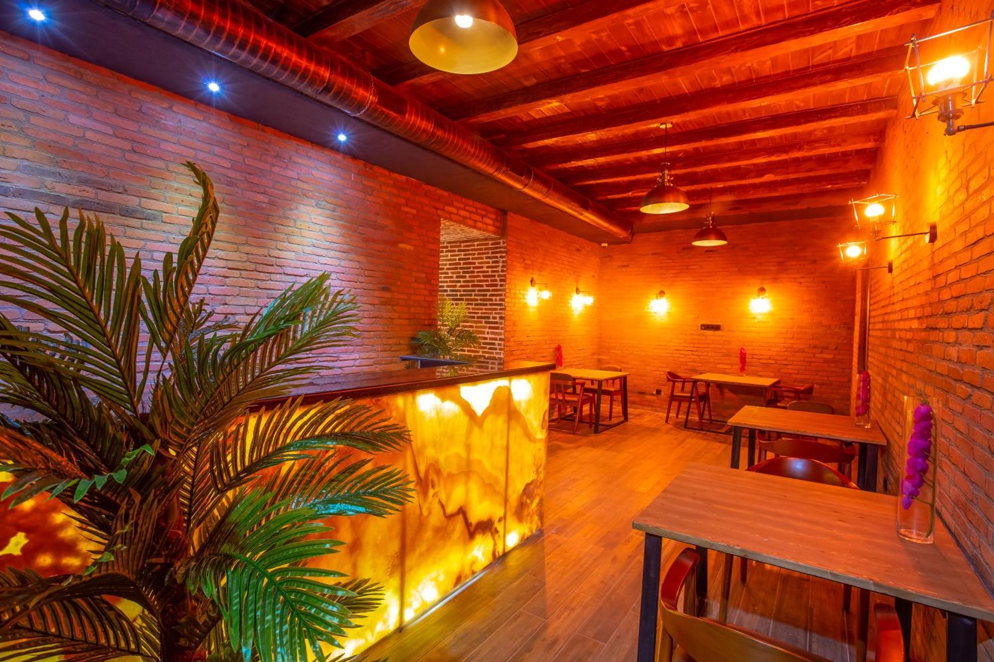 Royal Inn Тбилиси Екстериор снимка
