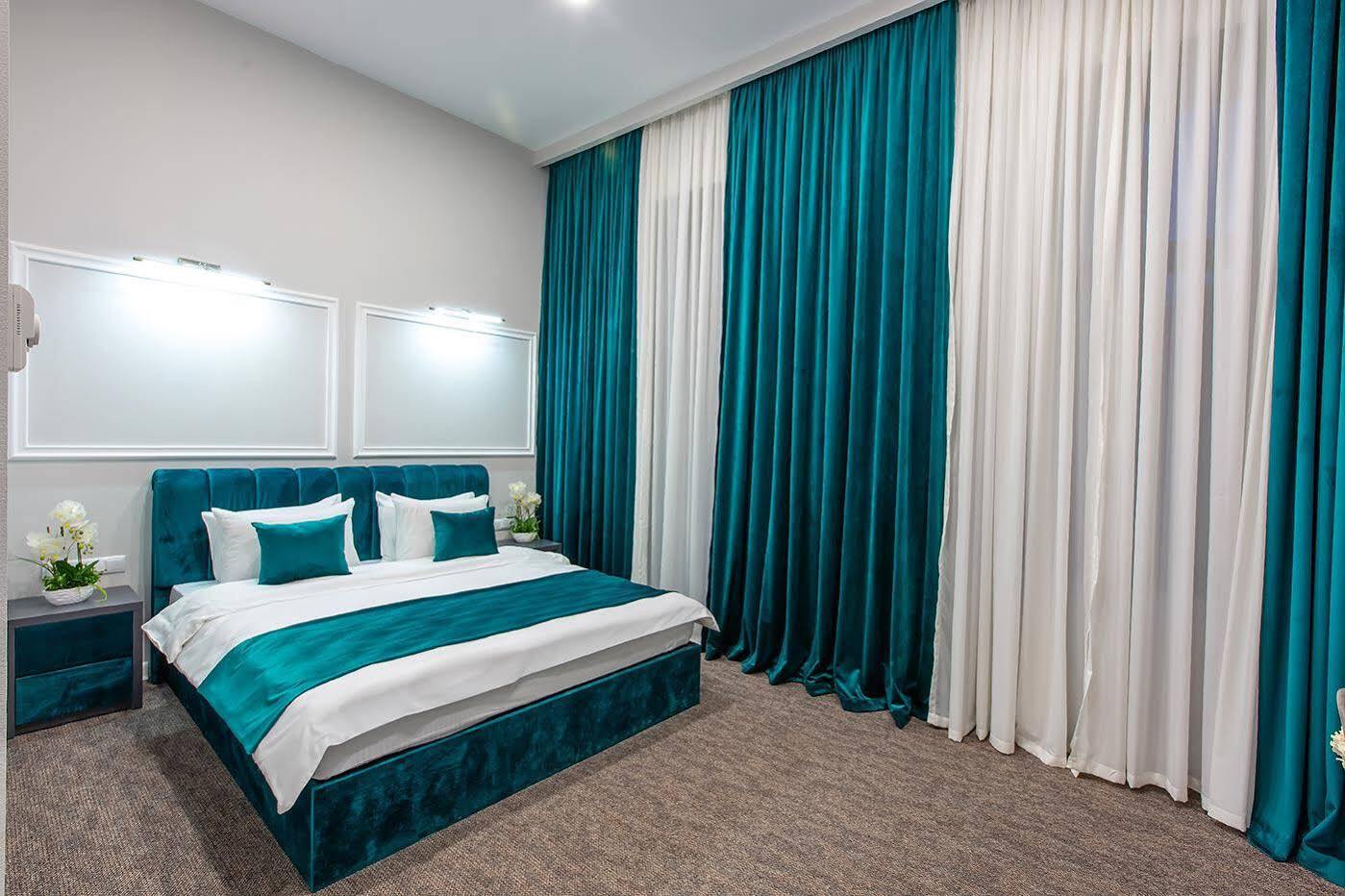 Royal Inn Тбилиси Екстериор снимка